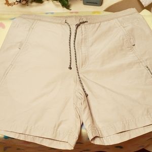 New! Columbia women shorts tan size medium